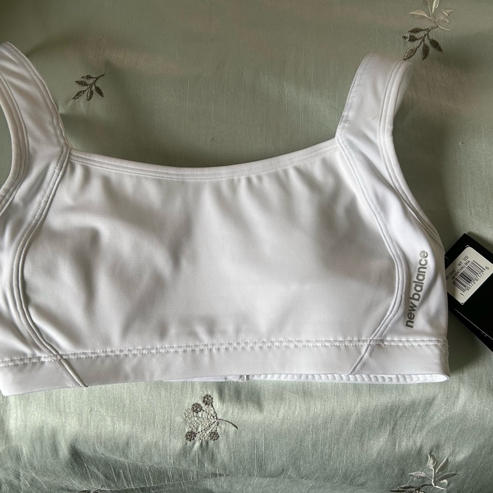 New Balance Breakthrough Bra